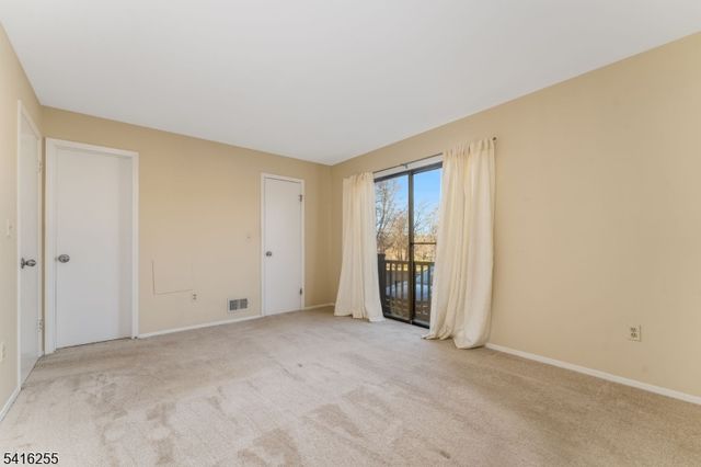 813 Spruce Hills Dr 813, Glen Gardner Boro, NJ 08826