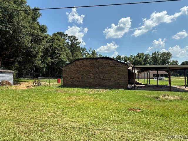 6700 Al Highway 22 . N, Valley Grande, AL 36701