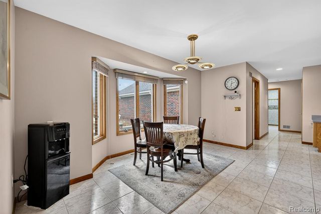 4891 Maceri Circle, Sterling Heights, MI 48314