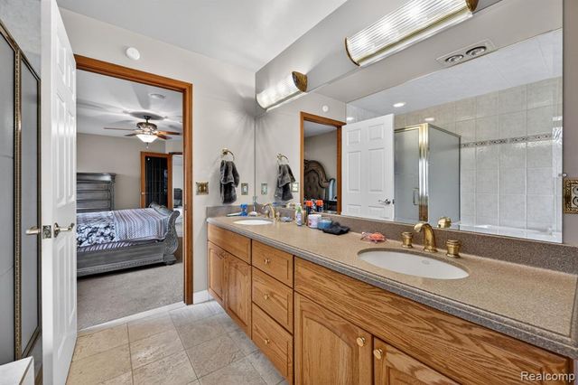 4891 Maceri Circle, Sterling Heights, MI 48314