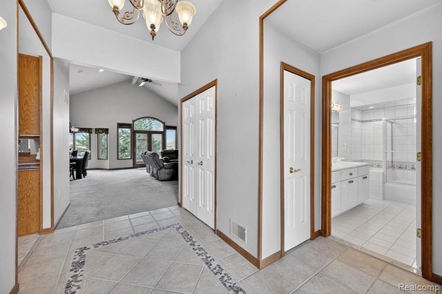 4891 Maceri Circle, Sterling Heights, MI 48314