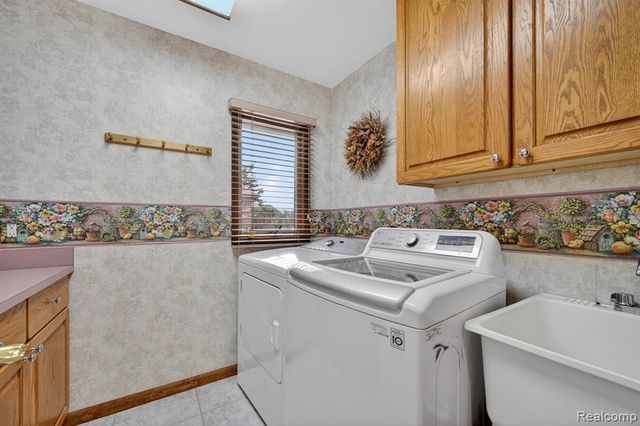 4891 Maceri Circle, Sterling Heights, MI 48314