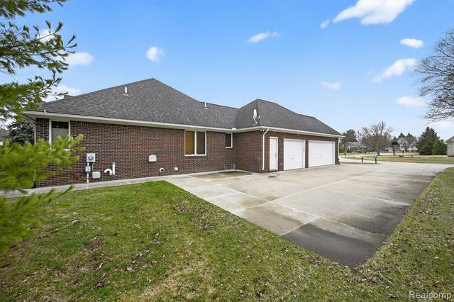 4891 Maceri Circle, Sterling Heights, MI 48314