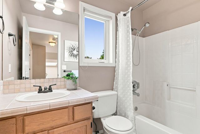23009 E Settler Dr, Liberty Lake, WA 99019