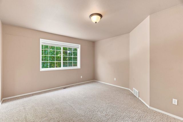 23009 E Settler Dr, Liberty Lake, WA 99019