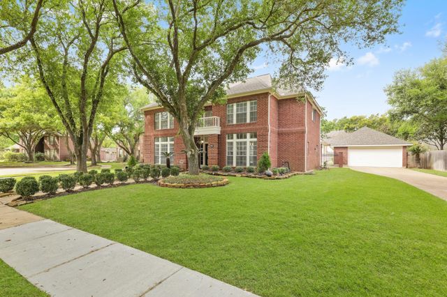 210 Wilkins Crossing, Sugar Land, TX 77479