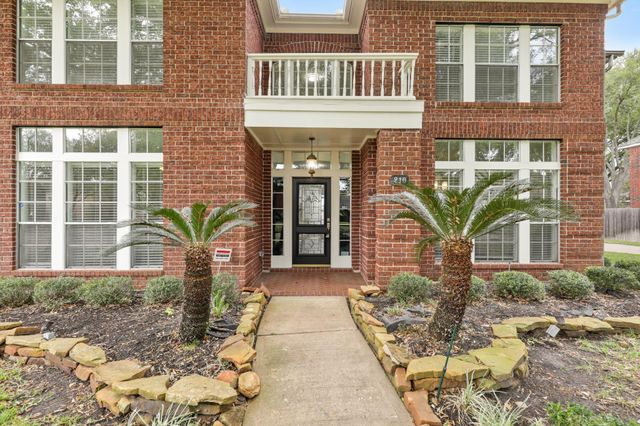 210 Wilkins Crossing, Sugar Land, TX 77479