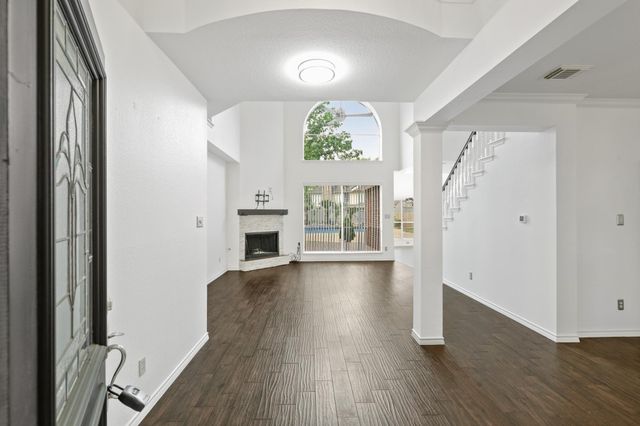 210 Wilkins Crossing, Sugar Land, TX 77479
