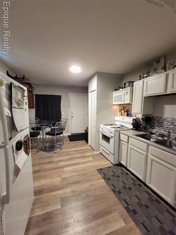 2904 Vanness Street, Port Huron, MI 48060