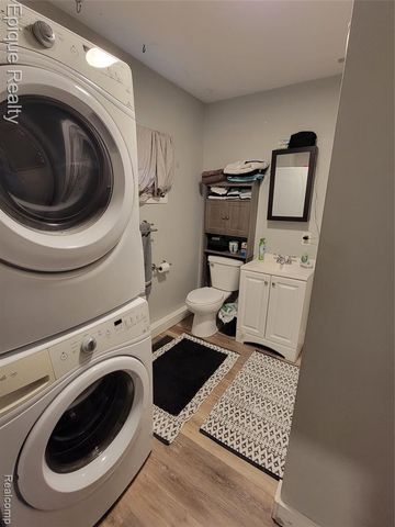 2904 Vanness Street, Port Huron, MI 48060