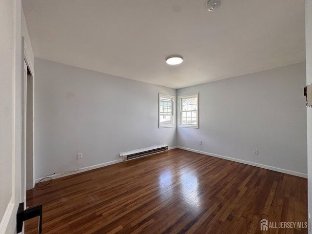 20 Noe Street, Carteret, NJ 07008