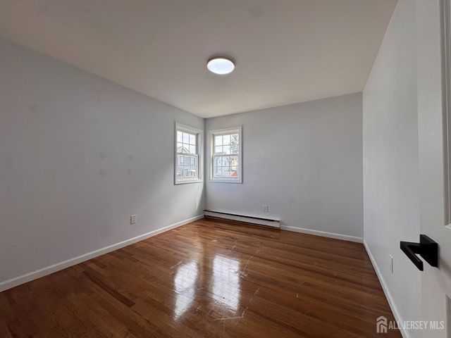 20 Noe Street, Carteret, NJ 07008