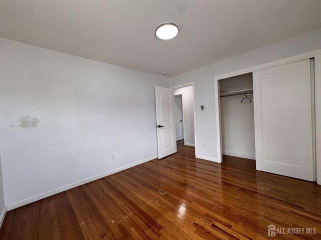 20 Noe Street, Carteret, NJ 07008