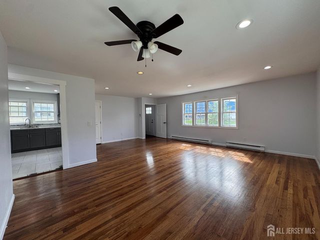 20 Noe Street, Carteret, NJ 07008