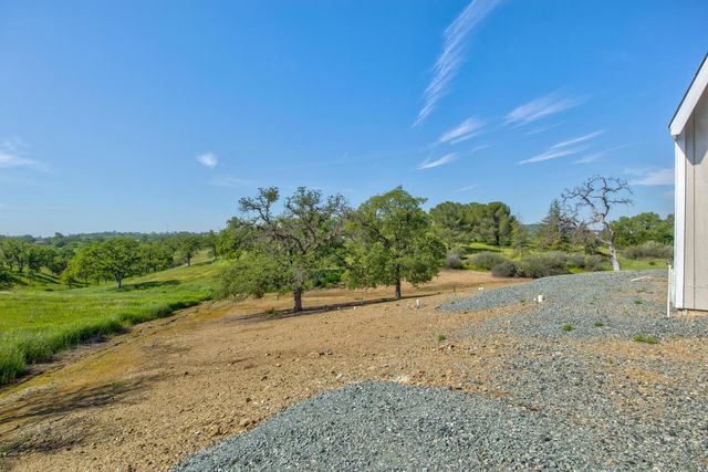 2312 Pepito Dr, La Grange, CA 95329