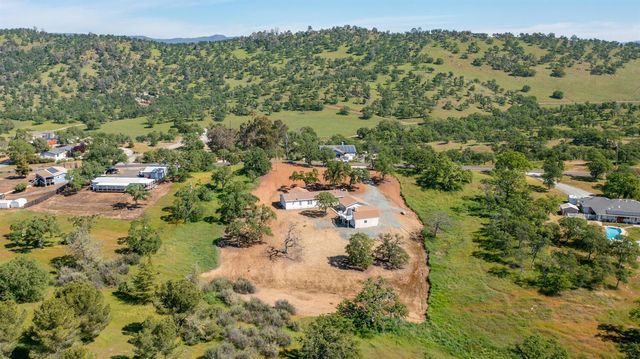 2312 Pepito Dr, La Grange, CA 95329