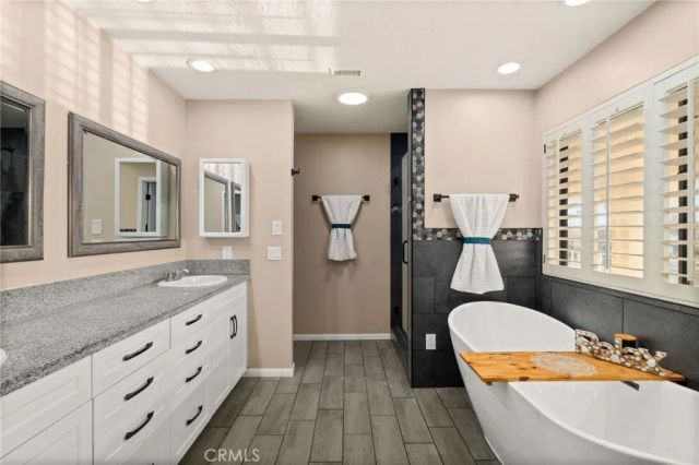 13520 Sea Gull Drive, Victorville, CA 92395