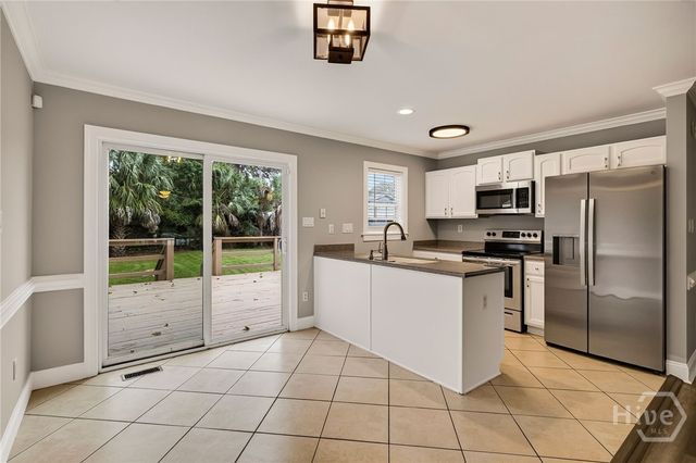 3222 Woodlawn Drive, Savannah, GA 31404