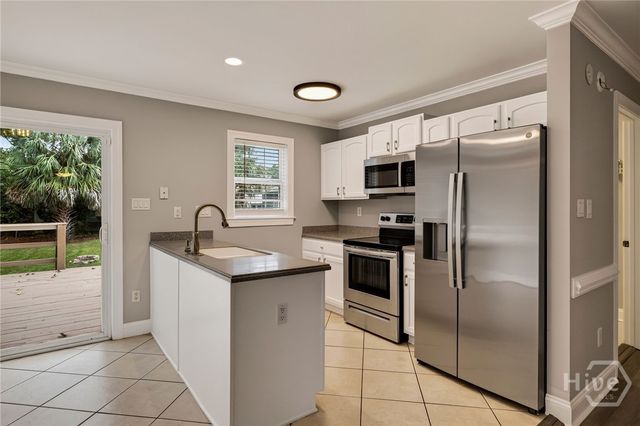 3222 Woodlawn Drive, Savannah, GA 31404