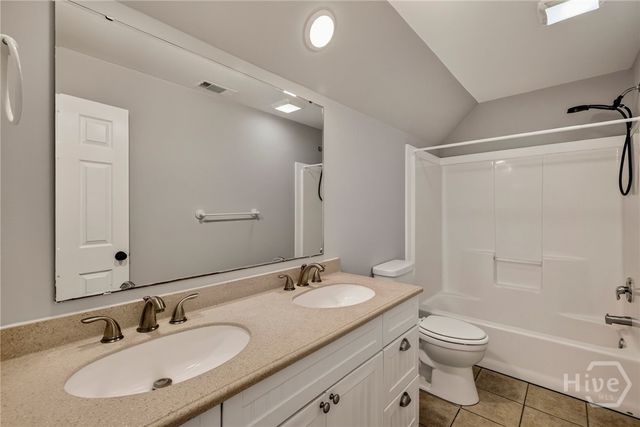 3222 Woodlawn Drive, Savannah, GA 31404