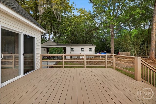 3222 Woodlawn Drive, Savannah, GA 31404