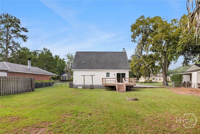 3222 Woodlawn Drive, Savannah, GA 31404