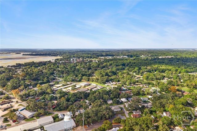 3222 Woodlawn Drive, Savannah, GA 31404