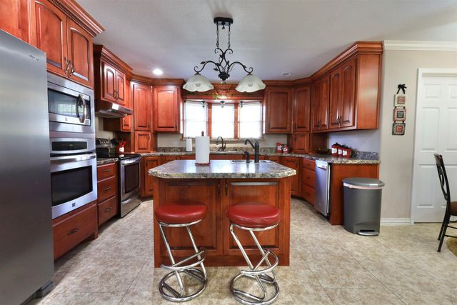 1906 HWY 70, Glenwood, AR 71943