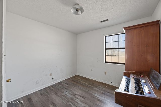 270 Smith Creek Road, Bayboro, NC 28515