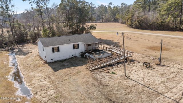 270 Smith Creek Road, Bayboro, NC 28515