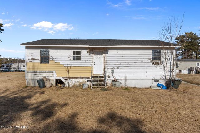 270 Smith Creek Road, Bayboro, NC 28515