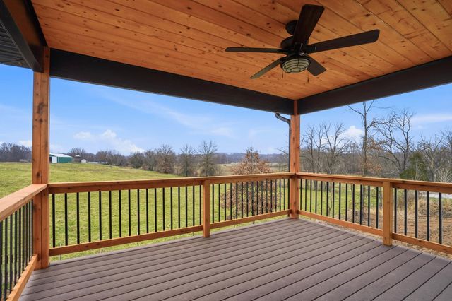 6035 W SWATHER CT, Columbia, MO 65203