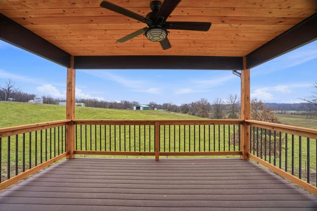 6035 W SWATHER CT, Columbia, MO 65203