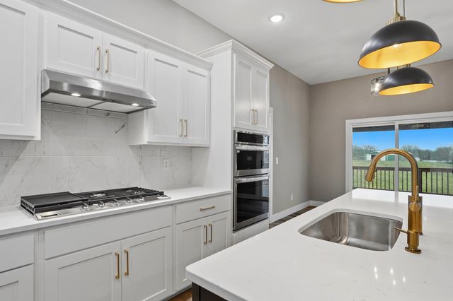 6035 W SWATHER CT, Columbia, MO 65203