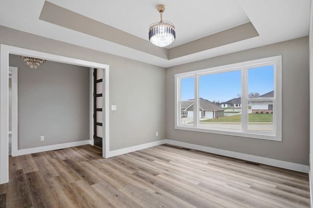 6035 W SWATHER CT, Columbia, MO 65203