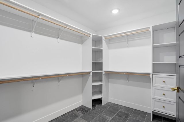 6035 W SWATHER CT, Columbia, MO 65203