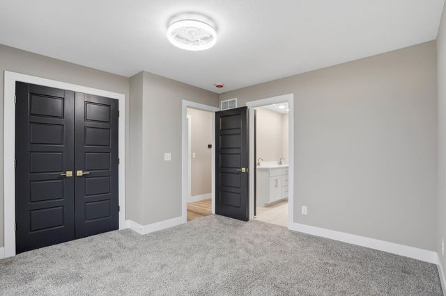 6035 W SWATHER CT, Columbia, MO 65203