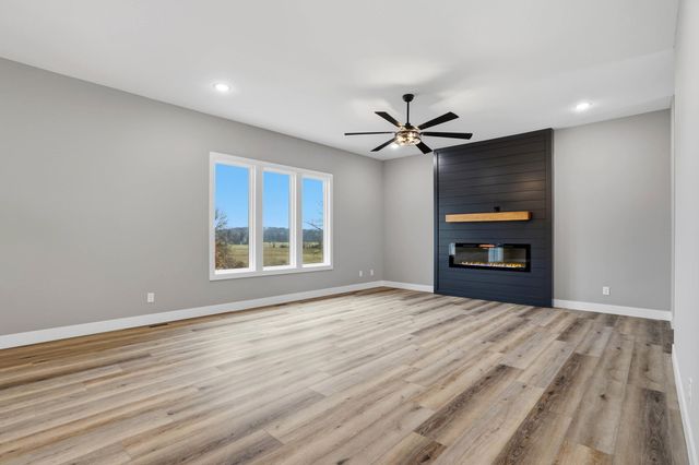 6035 W SWATHER CT, Columbia, MO 65203