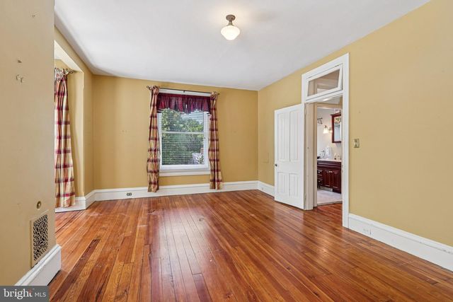 1420 PENNSYLVANIA AVE, Berwyn, PA 19312