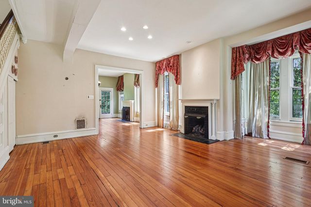 1420 PENNSYLVANIA AVE, Berwyn, PA 19312