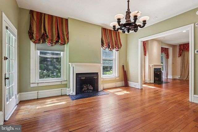 1420 PENNSYLVANIA AVE, Berwyn, PA 19312