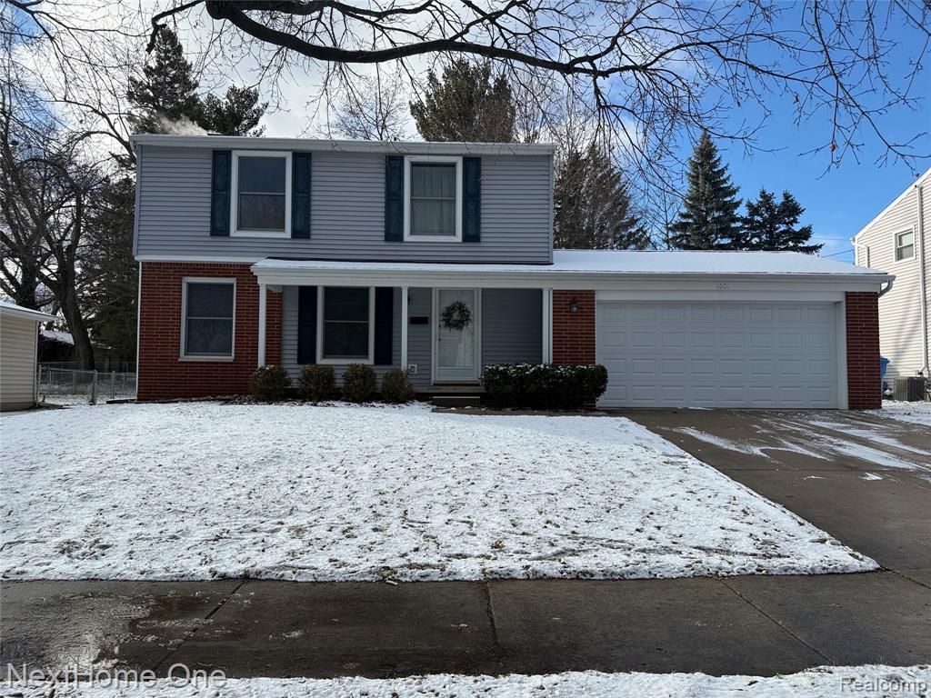 1601 N Fairview Avenue, Lansing, MI 48912