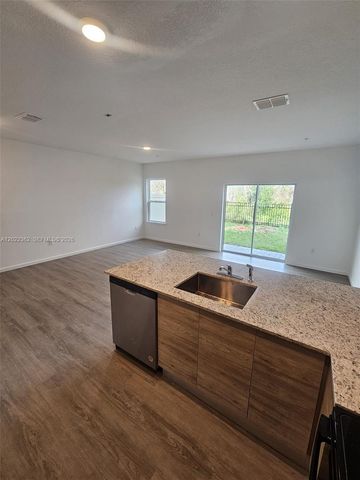 1201 SOUTHSTATION PL 108, Orlando, FL 32809