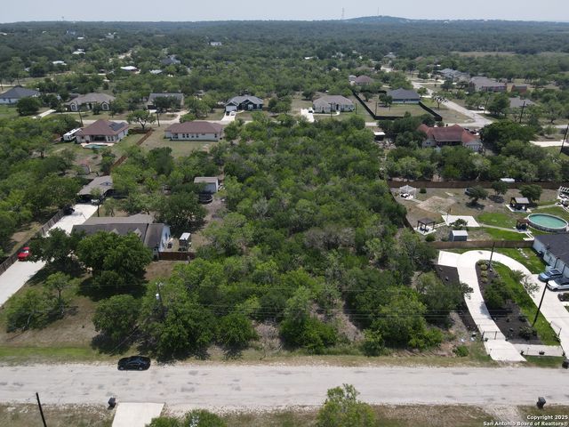 1015 County Road 3822, San Antonio, TX 78253