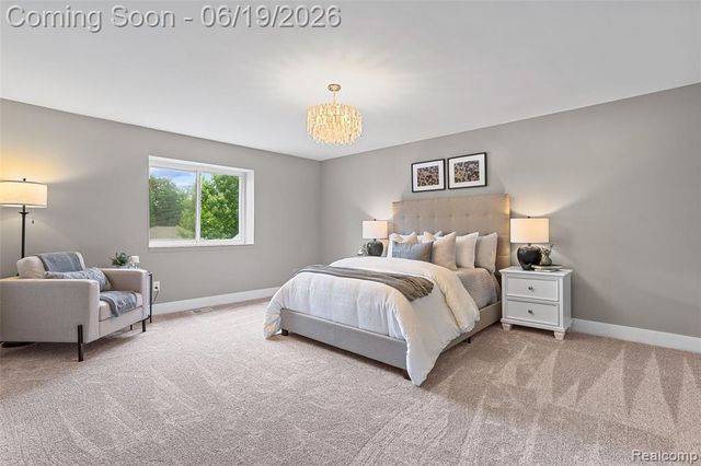 1740 Lakewood Drive, Troy, MI 48083