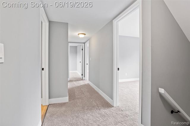 1740 Lakewood Drive, Troy, MI 48083