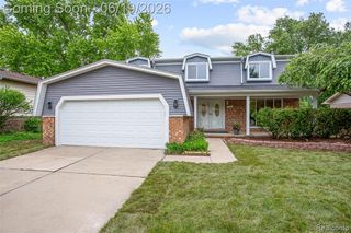 1740 Lakewood Drive, Troy, MI 48083