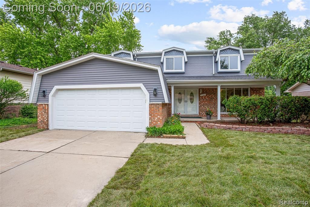 1740 Lakewood Drive, Troy, MI 48083