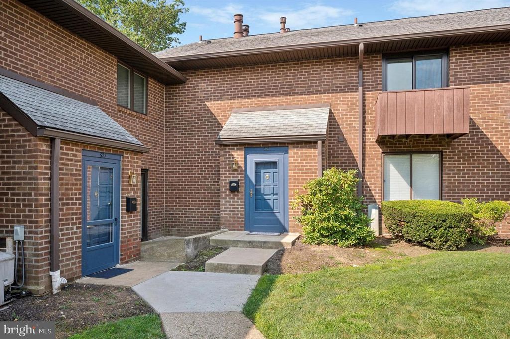 625 VILLAGE HERITAGE #625, Ardmore, PA 19003