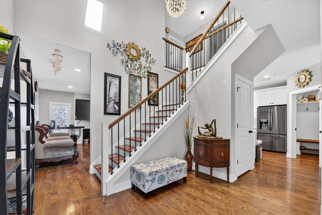 8166 W 87th Street 8166, Hickory Hills, IL 60457